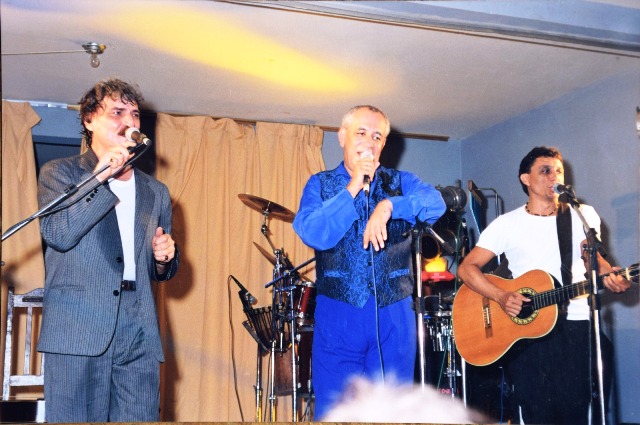 A nova sede do clube recebeu shows como do grande mestre da MPB, Belchior , na foto com o humorista Saulo Laranjeira e o músico Saldanha Rolim.
