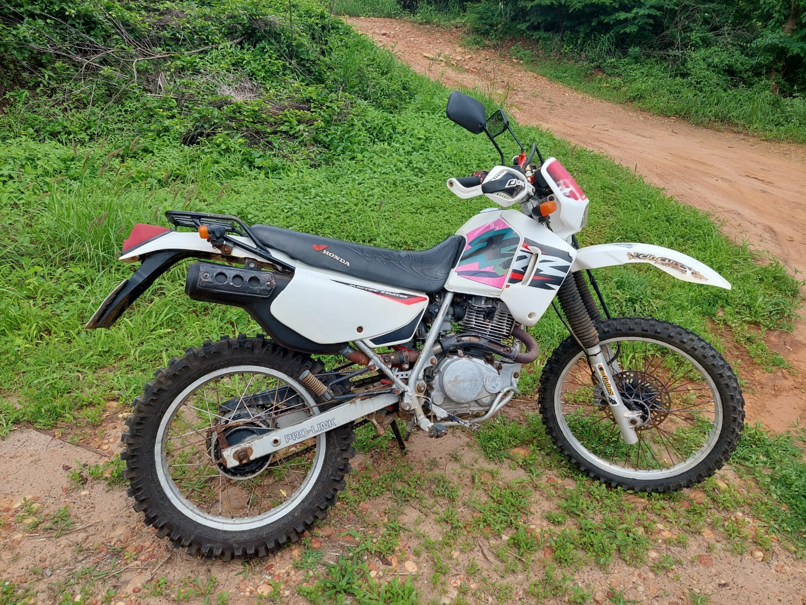 Uma das motocicletas foi encontrada nas proximidades de onde foi tomada.