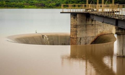Nível da Barragem do Calhauzinho em Araçuai, está dentro da normalidade, diz SEAPA