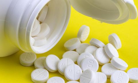 Brasil reduz de 55% para 5% sua capacidade de produção de insumos farmacêuticos