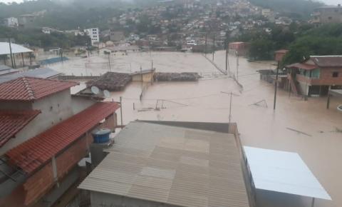 Chuva forte provoca inundações em cidades do Vale do Jequitinhonha